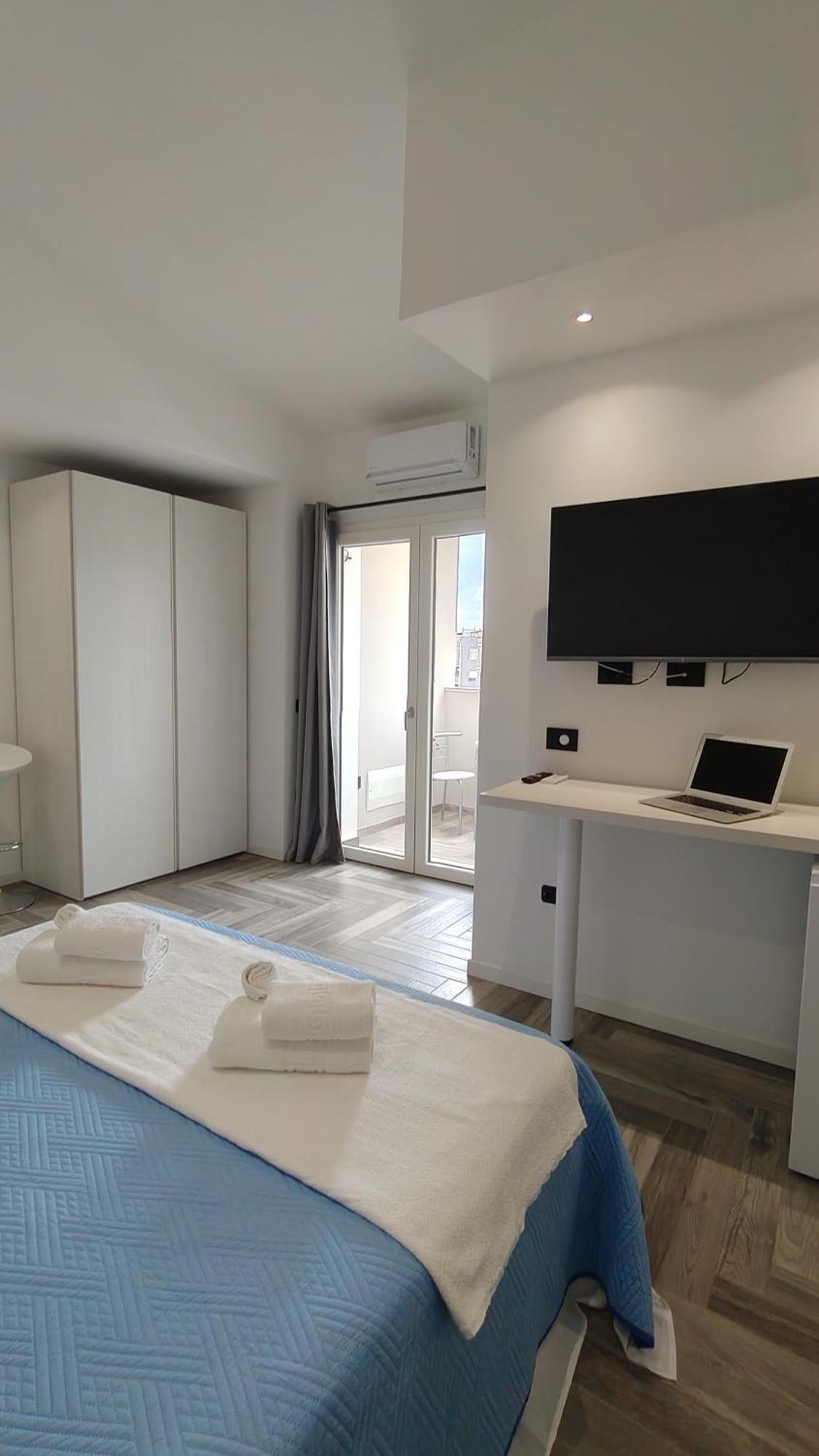Stanza Idromassaggio 2 Hotell Quartu SantʼElena Exteriör bild